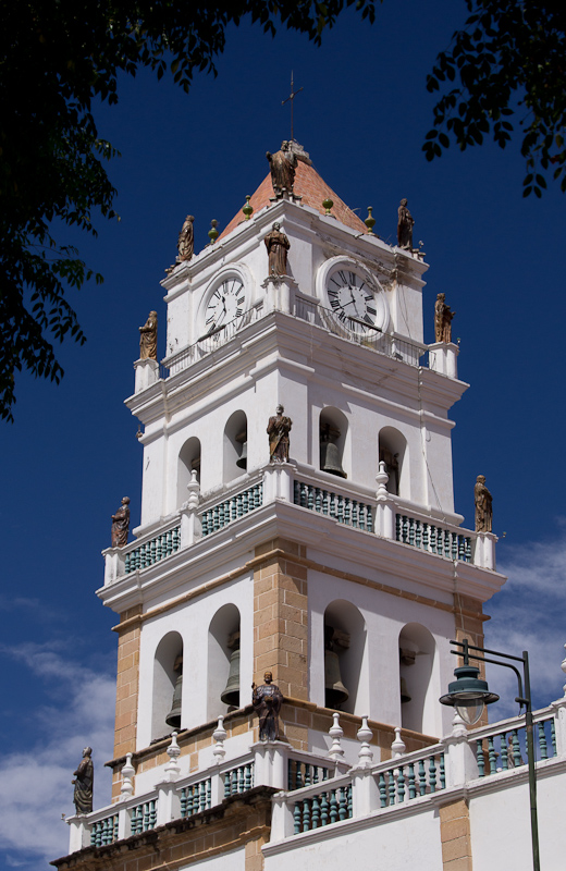 de kathedraal aan het Plaza 25 de Mayo in Sucre