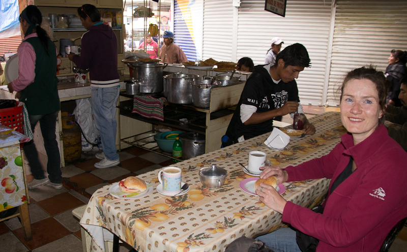 ontbijtje op de markt in Cochabamba