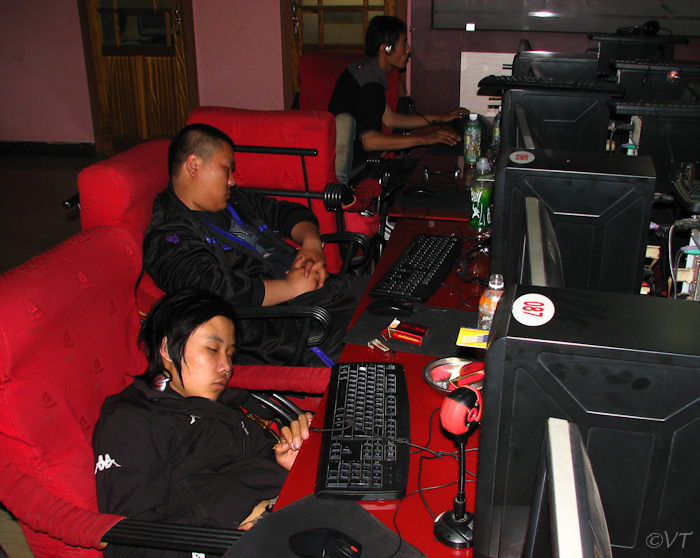 Internetcafé 's ochtendsvroeg in Xining
