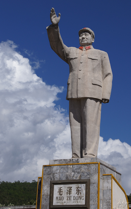 43  Mao standbeeld in Lijiang