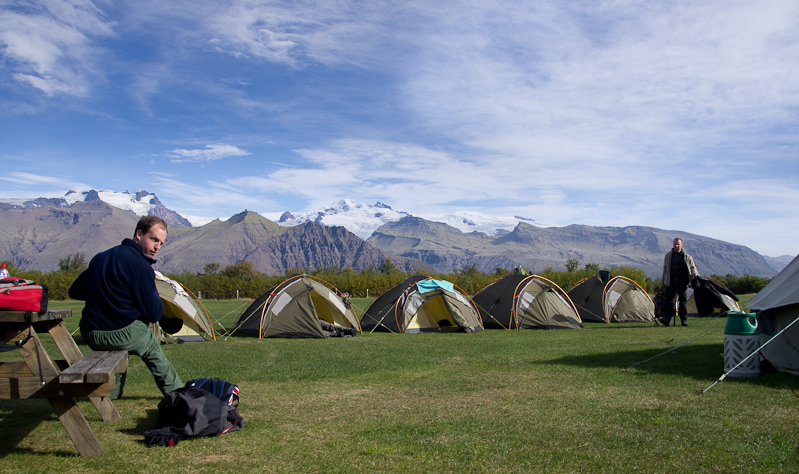 de camping in Skaftafell ligt aan de voet van IJslands hoogste berg Hvannadalshnúkur (2110 meter)