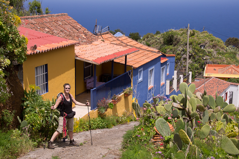 de eerste huizen van het gehucht Don Pedro