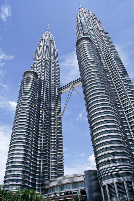 17  Twin Towers in Kuala Lumpur