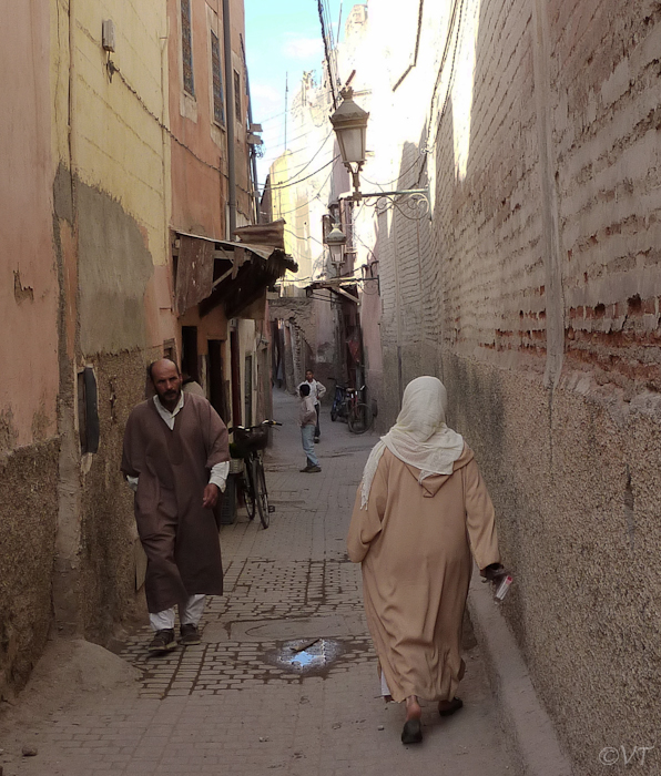 041 Een steeg in oud-Marrakech