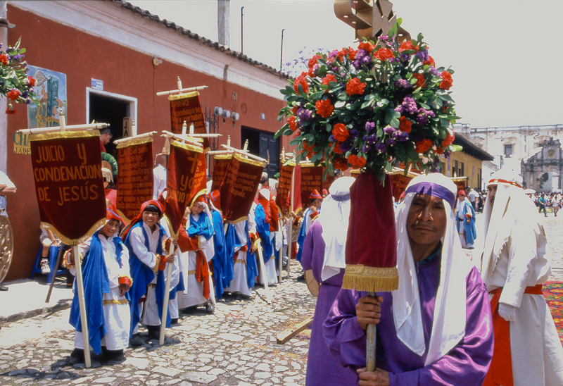 11  Guatemala, Antigua vaandeldragers