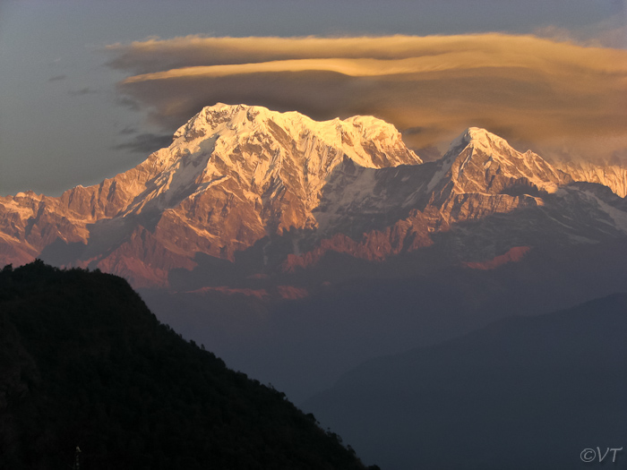 29  Pokhara, uitzicht op het Annapurna massief