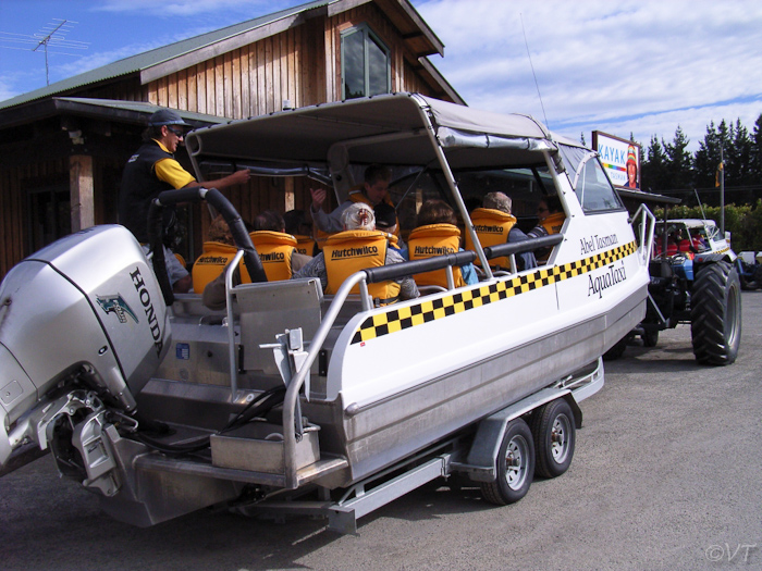 29a  ons transportmiddel in het Abel Tasman Park