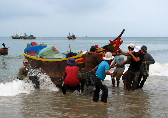10  de vangst komt binnen in Nha Trang