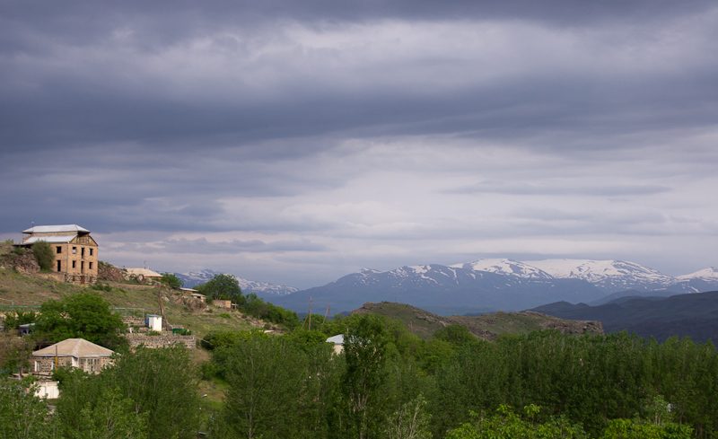 uitzicht vanaf ons balkon in Jeghegnadzor