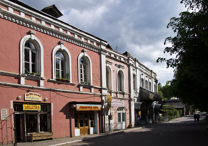 Borjomi is een relaxed stadje op 850 meter hoogte