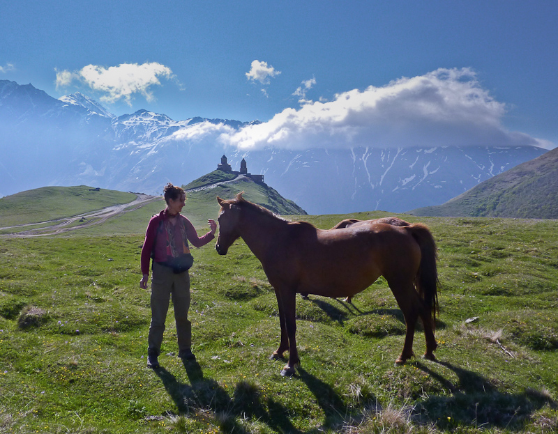 Tsminda Sameba-kerk boven Kazbegi