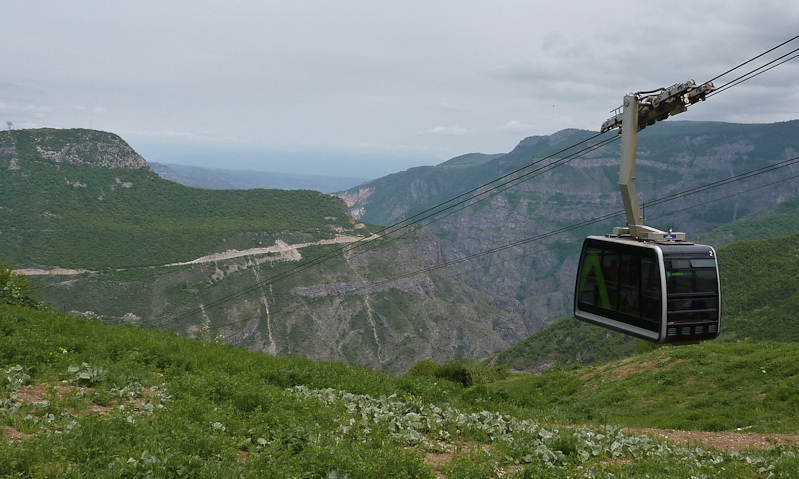 's werelds langste kabelbaan (5,7 km) gaat naar Tatev