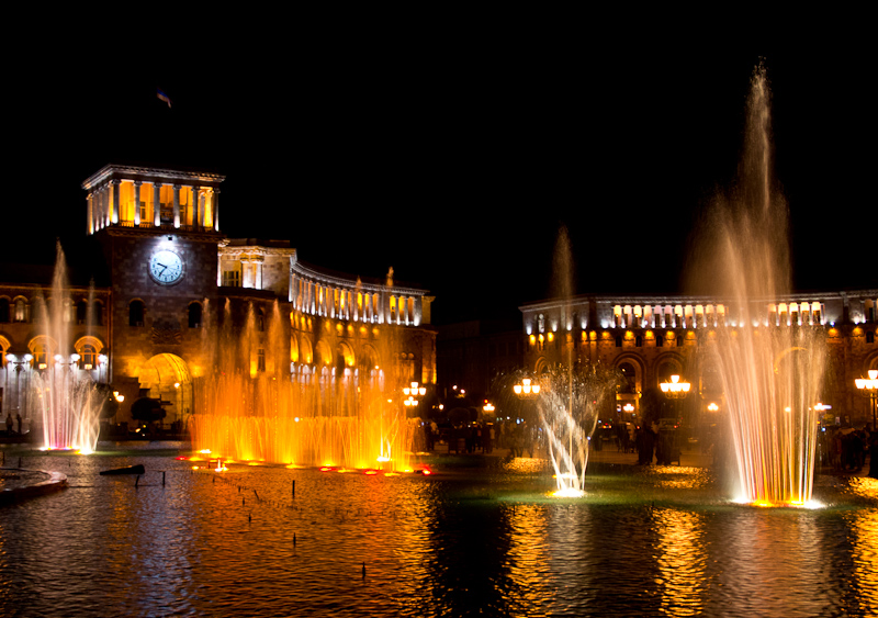 het Plein van de Republiek by night