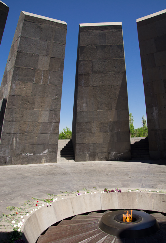 het genocidemonument ter herdenking van de naar schatting 1,5 miljoen Armeense slachtoffers. Ze werden in 1915 in Turkije omgebracht