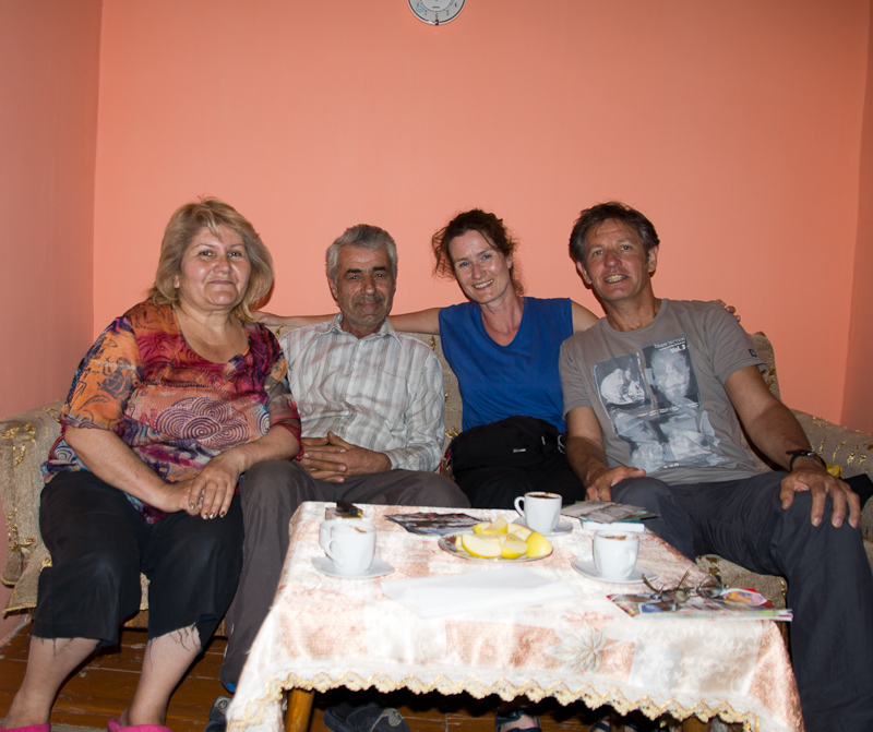 spontane uitnodiging bij een echtpaar in de volkswijk Kond in Yerevan