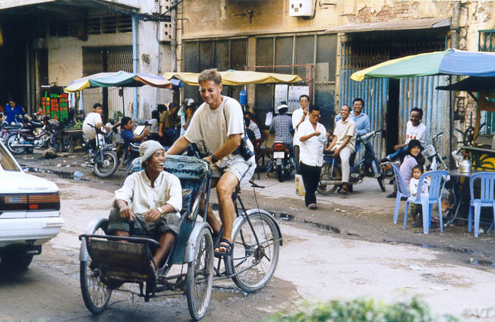 43  Phnom Penh, nieuwe baan