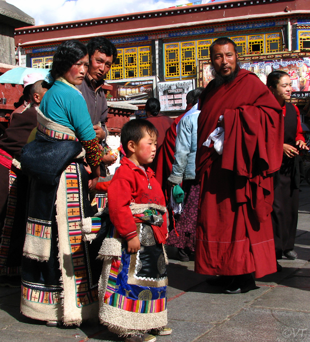 20 pelgrims in Lhasa