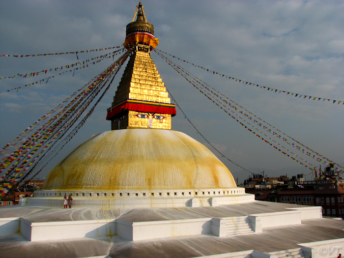 72  de grootste Boeddhistische stupa van Nepal