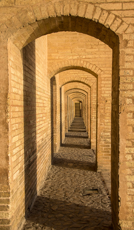 Isfahan, wandelgang over de brug