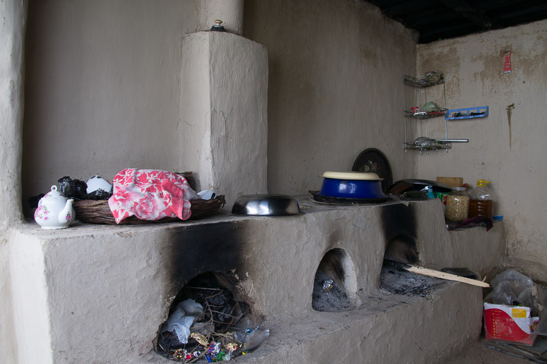 de houtgestookte keuken in Arslanbob