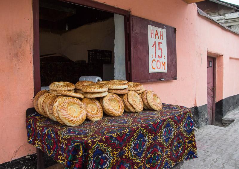 heerlijk vers brood uit Osh