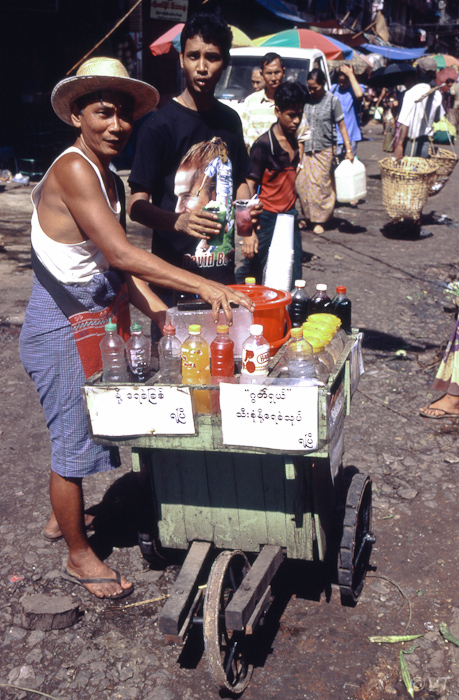 05-Yangon straatventer